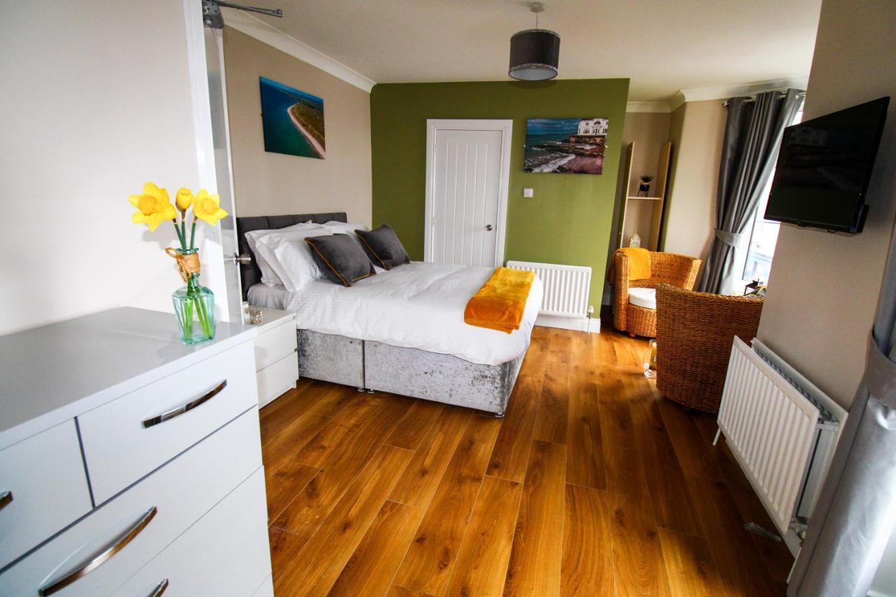 Beulah Guest House Portrush Bagian luar foto