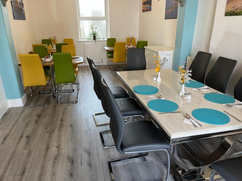 Beulah Guest House Portrush Bagian luar foto