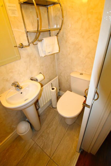 Beulah Guest House Portrush Bagian luar foto